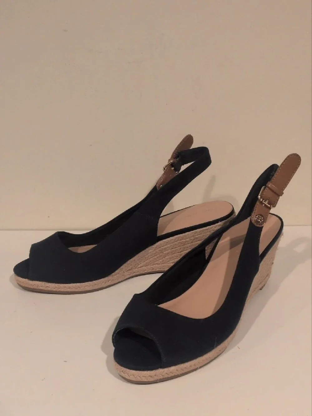 NWOT Tommy Hilfiger Navy Espadrille Wedge Peep Toe Slingback Sandal Size 9.5